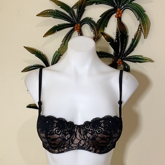 Victoria's Secret Other - Victoria’s Secret black lace padded bra